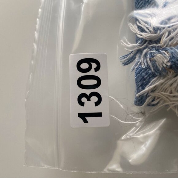 AE Dreamy Drape Super High-Waisted Baggy Wide-Leg Jean Woman 12 Blue Distressed - Picture 16 of 16